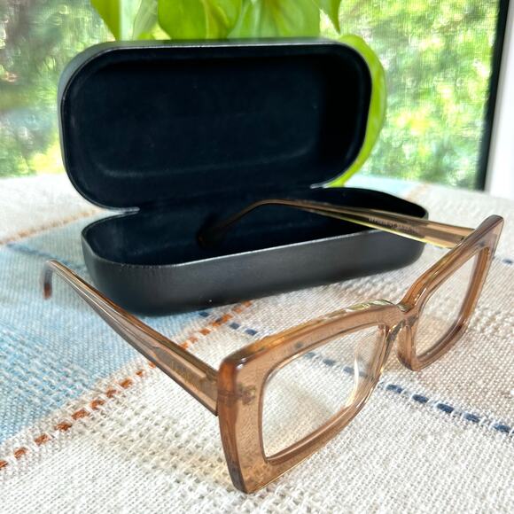 DonEva Eyeglass Frames – VFP0236-01 Cat Eye Style in Transparent Amber with Case - Picture 4 of 12